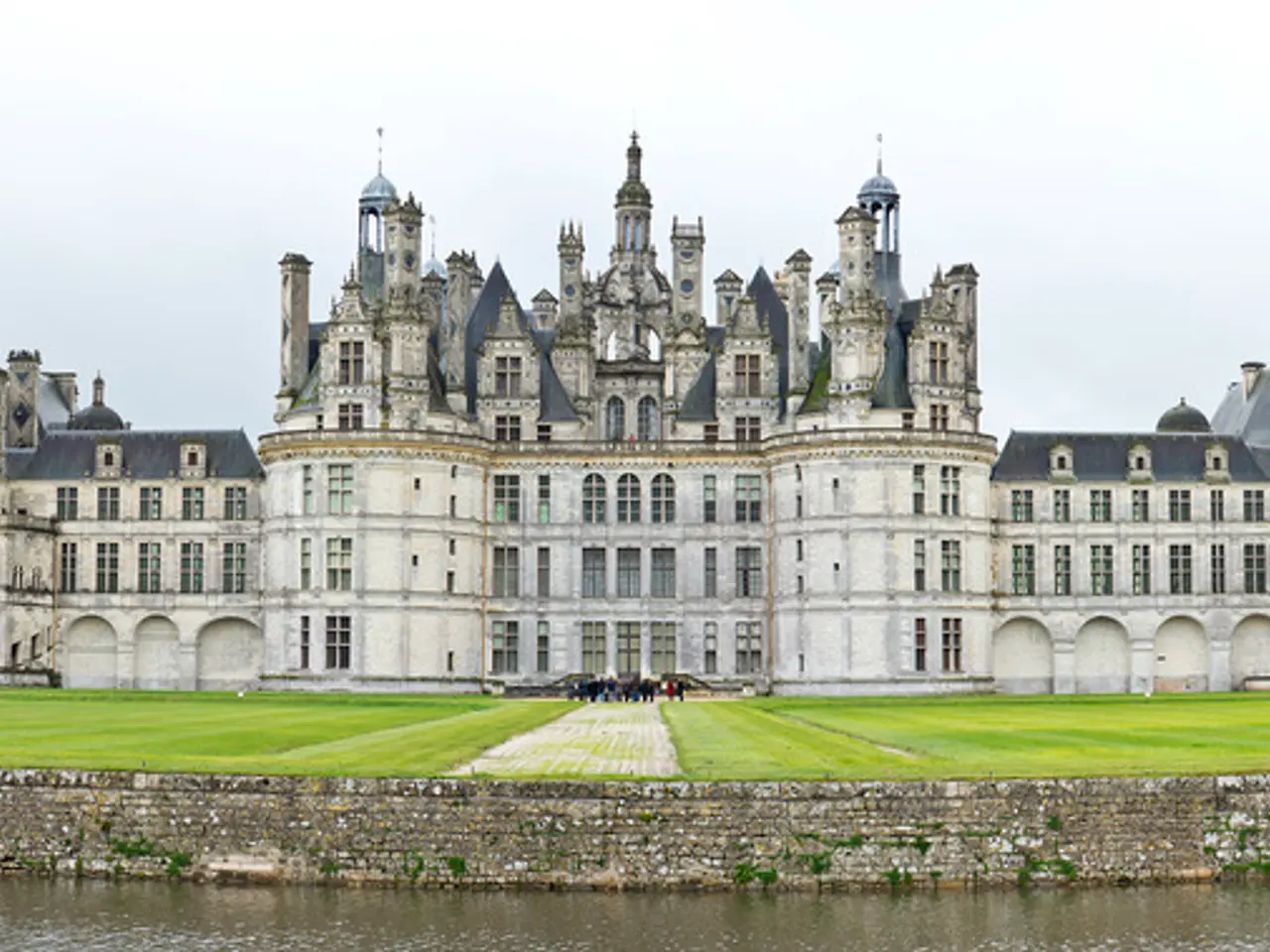 City authorities suggest Mubarakiya Market cooling infrastructure location for chilled water...