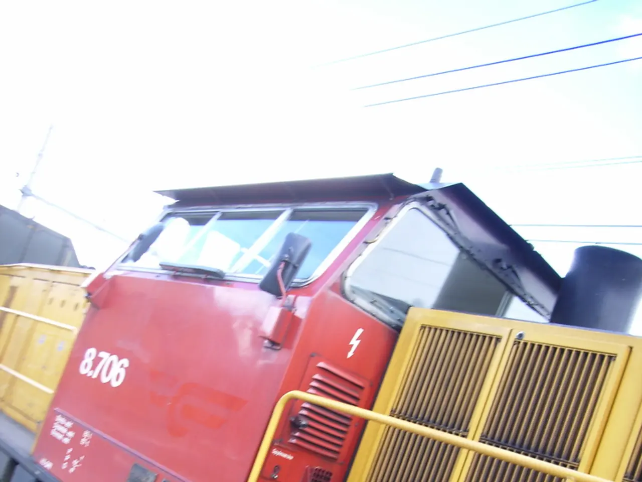 Galloping towards a digital era: installing glass fibre for the horse racing track in Weidenpesch