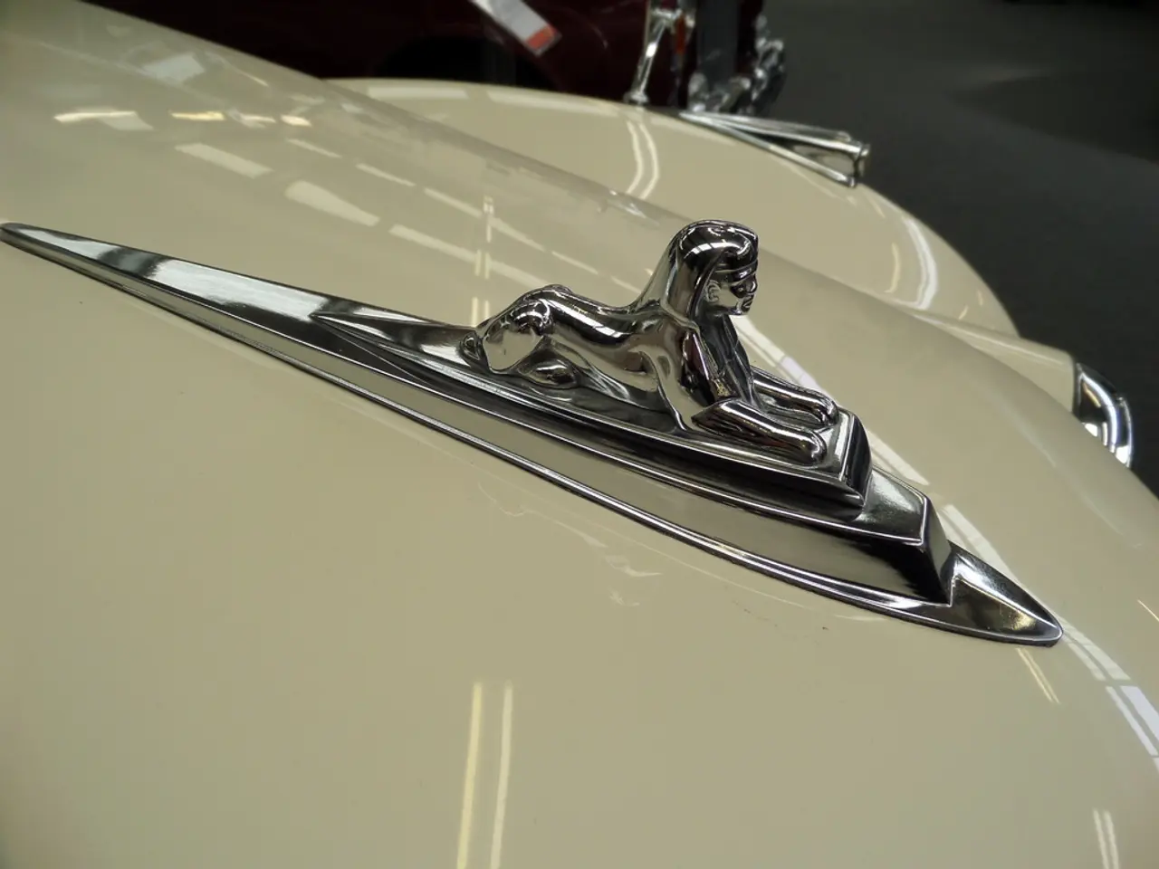 BMW Supports Vibrant 7 Series Display at Art Exhibition