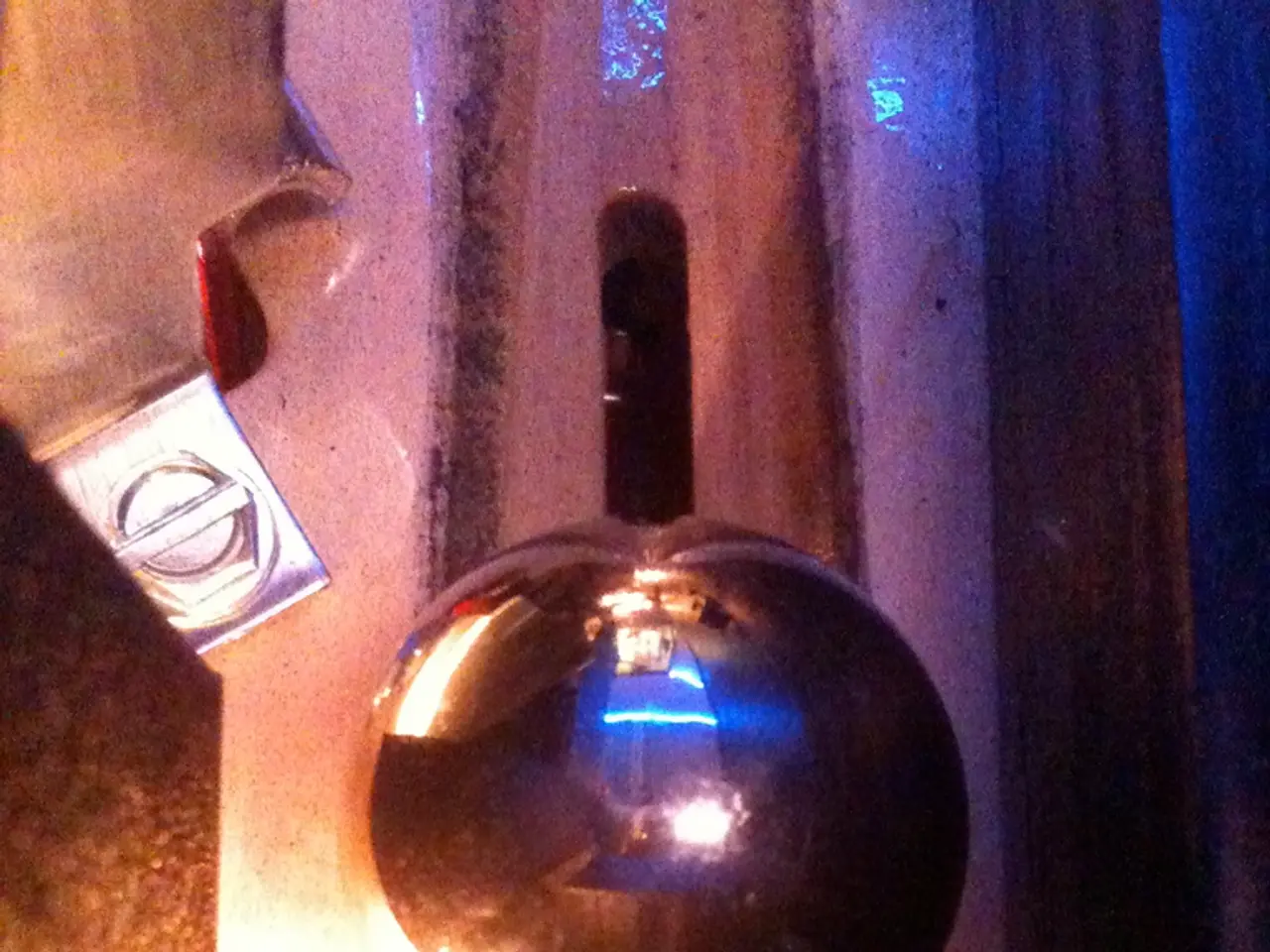 In this image there is an undefined object present in the middle.