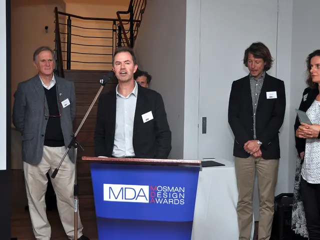 Convolutional Neuron Networks That Run Sequentially and in Parallel