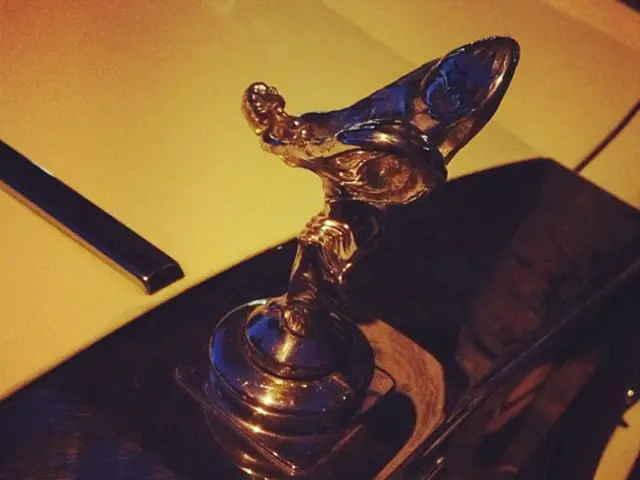 Porsche Design shifts from its signature black case to a titanium design, paying tribute to the...