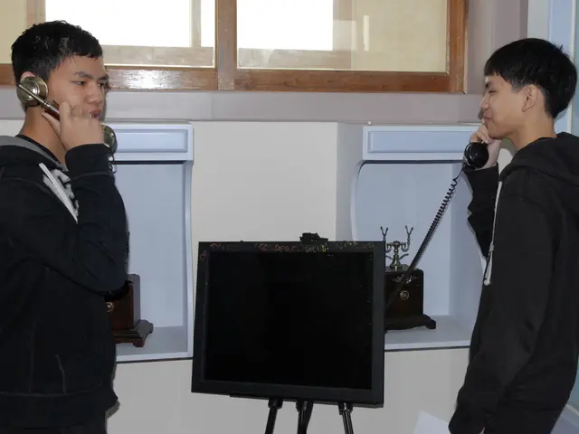 Cellular connectivity needed for Rapid Radios correspondence? Clarification provided below