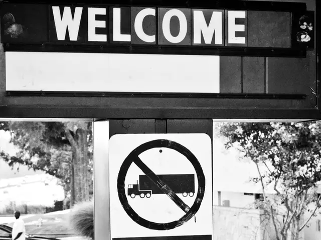 Python Classes' Indication and Concealed Attribute Privacy Strategies