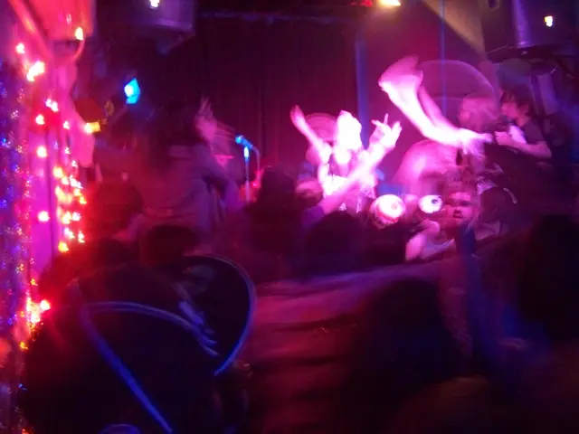 Sonic technology translation: Picks up sound through light radiation