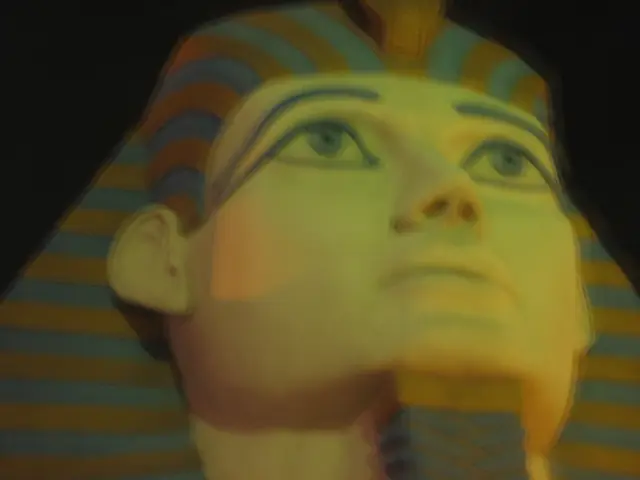 Statue of Bitcoin Creator Satoshi Nakamoto Defaced in Lake Lugano Incident