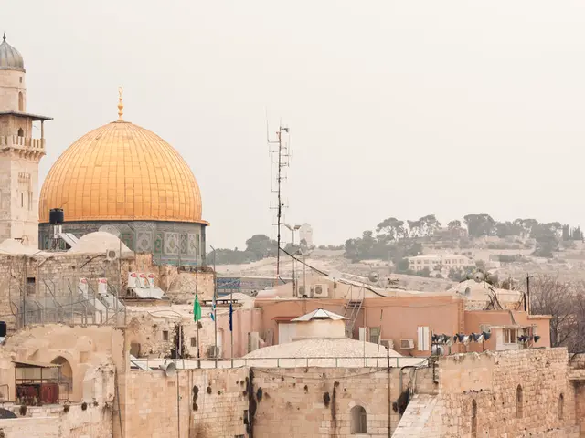 Exploring the Use of Organic Materials in Building Structures: Beyond Traditional Hobbit Homes and...