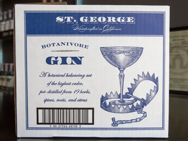 Solana's Coin Value Decreases by 10% on Exchanges as Market Awaits $206 Resistance Threshold