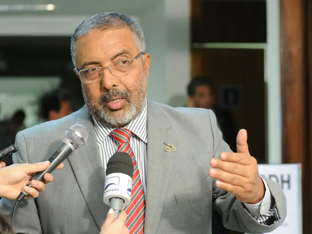 Artificial intelligence duplicate of Steven Bartlett debuts as host of newest podcast