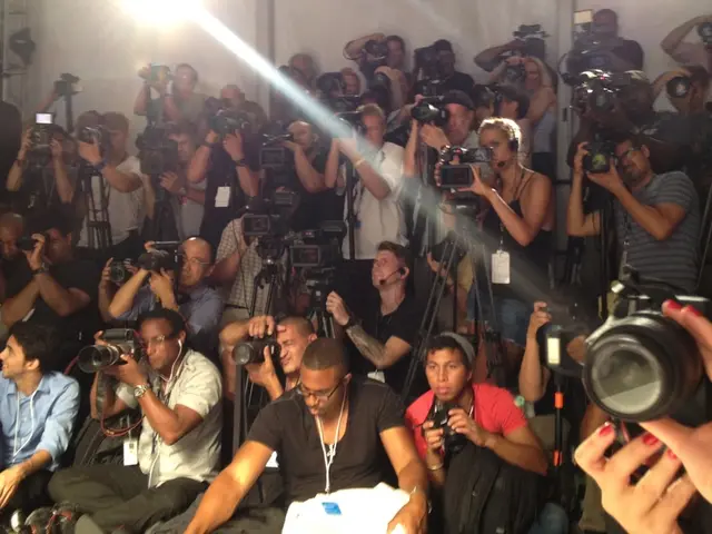 Two devices, in this case cameras, prove more advantageous than a single ideal one, as the ultimate...