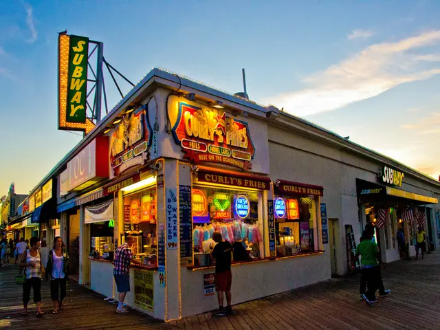 Nio deliveries data reveals a continuous trend: The ET5 Touring outperforms the ES6 for two...