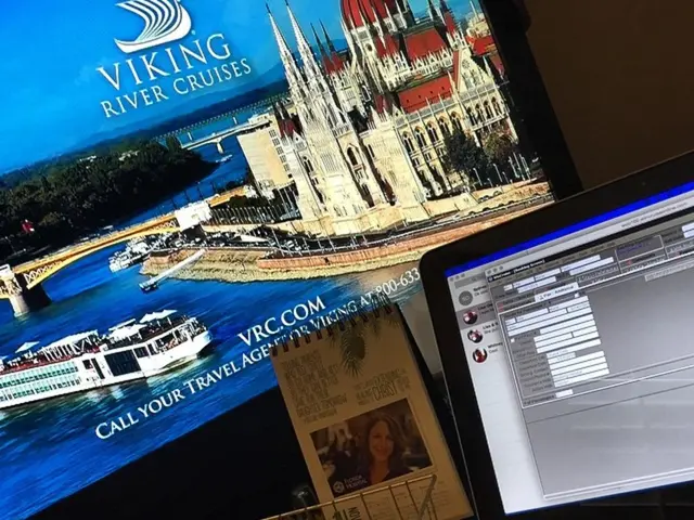 Managing Money in the Digital Era: Guiding Your Finances Across the Digital World